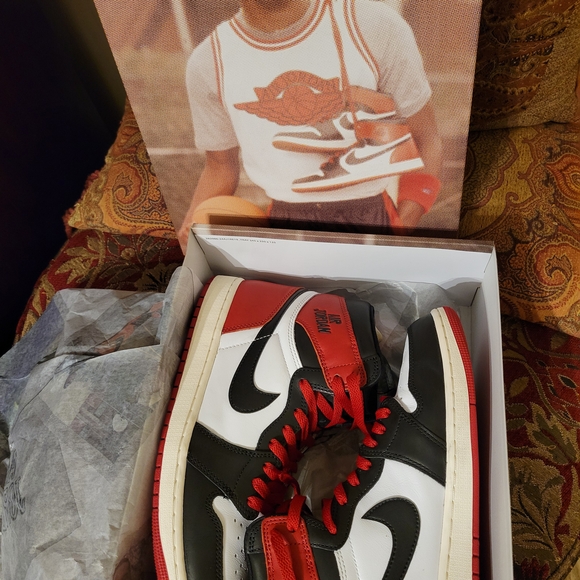 Nike Other - Nike Air Jordan 1 Retro High OG Sneakers